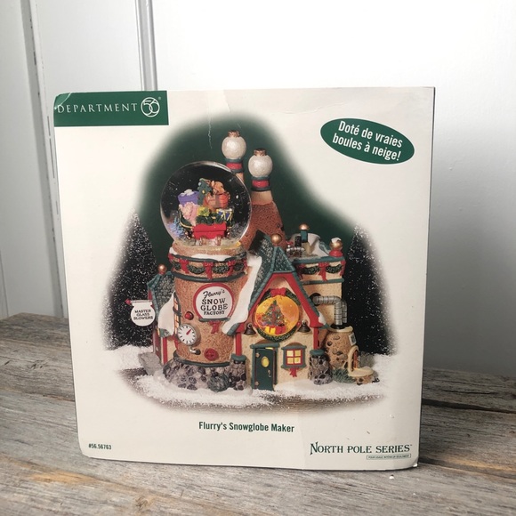 Dept 56 NorthPole Flurry’s Lighted Snowglobe Maker